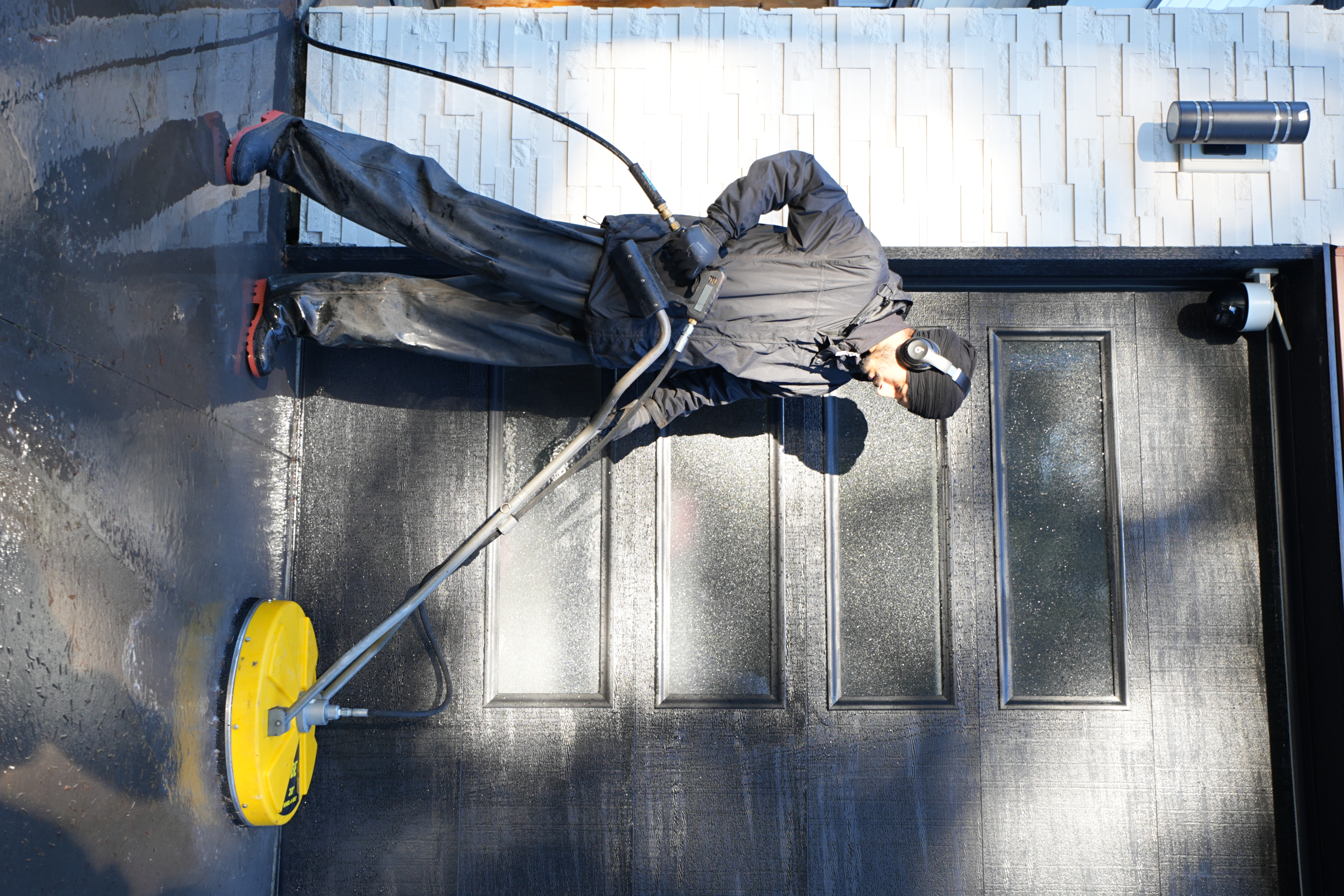 Regular window cleaning for your home in SurreyCity, NY